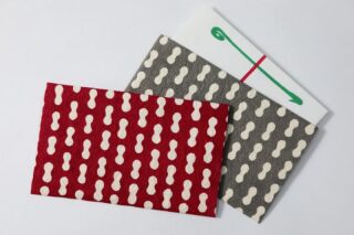 こんにちは、静岡呉服町名店街です。
今日は紙屋ますたけより逸品のご紹介✨

【オリジナル型染和紙の小物】

オリジナル型染和紙で仕立てた、小さな日常の彩り。

通帳やお札をすっきり収めて、さりげなく上品に。
金封入れとしても使える、ちょうどいいサイズ感です。

ひとつひとつ表情の違う柄の中から、
あなたのお気に入りを見つけてみてくださいね。
⁡
AM10:30～PM5:00
休/日・月曜日・最終土曜日（変更あり）
TEL/054-254-4541
（店内の和紙教室についてはお気軽にお電話ください）

#呉服町名店街
#一店逸品カタログ 
#和紙
#和小物 
#ますたけ